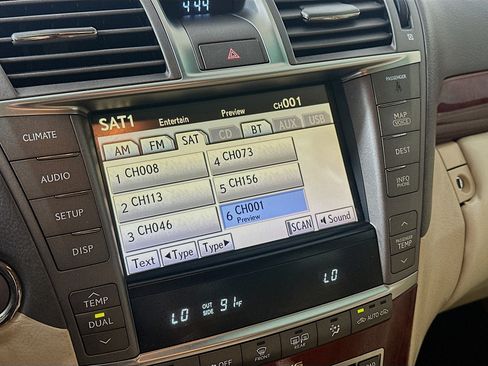 Used 2010 Lexus LS 460 RWD image 19