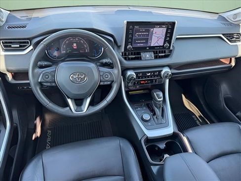 Used 2020 Toyota RAV4 Limited AWD/4WD image 11