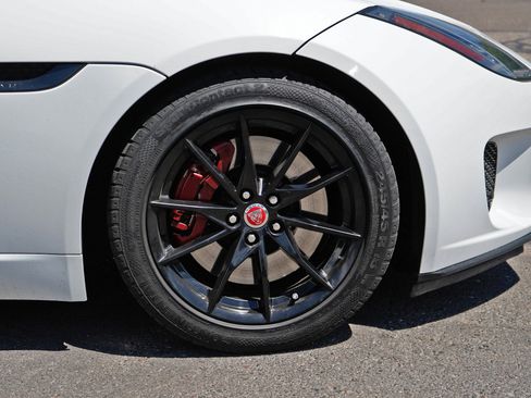Used 2018 Jaguar F-TYPE Coupe RWD image 6