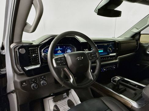 Used 2024 Chevrolet Silverado 1500 RST w/ Convenience Package II AWD/4WD image 9