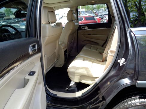 Used 2014 Jeep Grand Cherokee Limited w/ Trailer Tow Group IV image 16