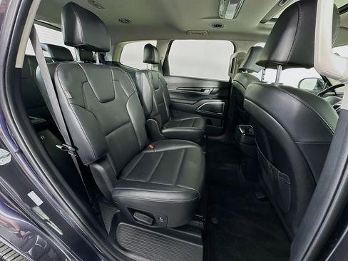 Used 2025 Kia Telluride S AWD/4WD image 42