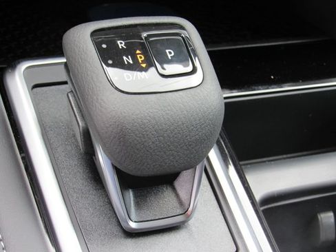 New 2026 Nissan Pathfinder SL FWD image 26