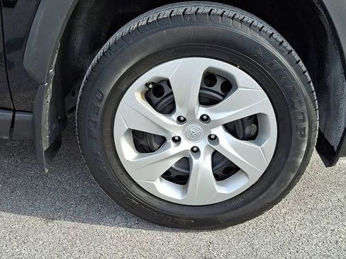 Used 2023 Toyota RAV4 LE image 8