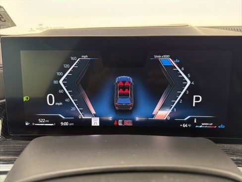 Used 2025 BMW X7 xDrive40i w/ Executive Package image 37