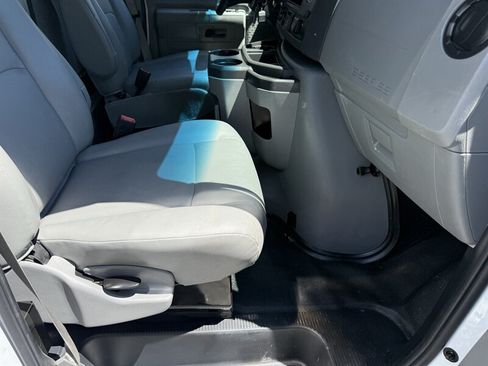 Used 2025 Ford E-450 and Econoline 450 Super Duty w/ Power Equipment Group RWD image 7
