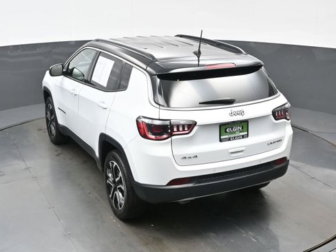 Used 2023 Jeep Compass Limited AWD/4WD image 32
