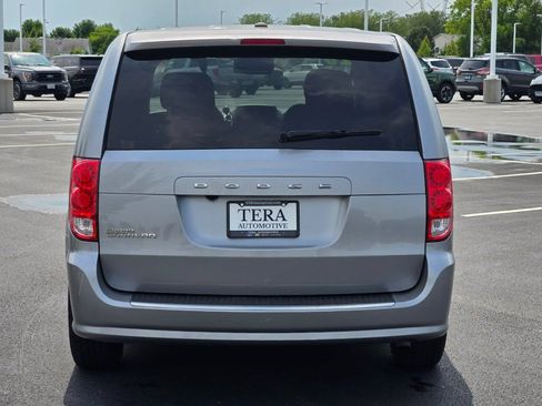 Used 2020 Dodge Grand Caravan SE FWD image 11