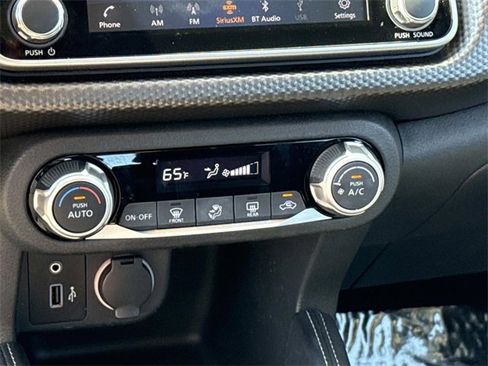 Used 2020 Nissan Kicks SV image 21