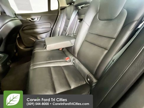 Used 2024 Volvo S60 B5 Plus image 27