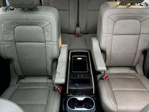 Used 2023 Lincoln Aviator Reserve w/ Equipment Group 201A image 22