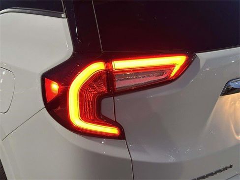 Certified 2024 GMC Terrain Denali w/ Denali Premium Package image 12