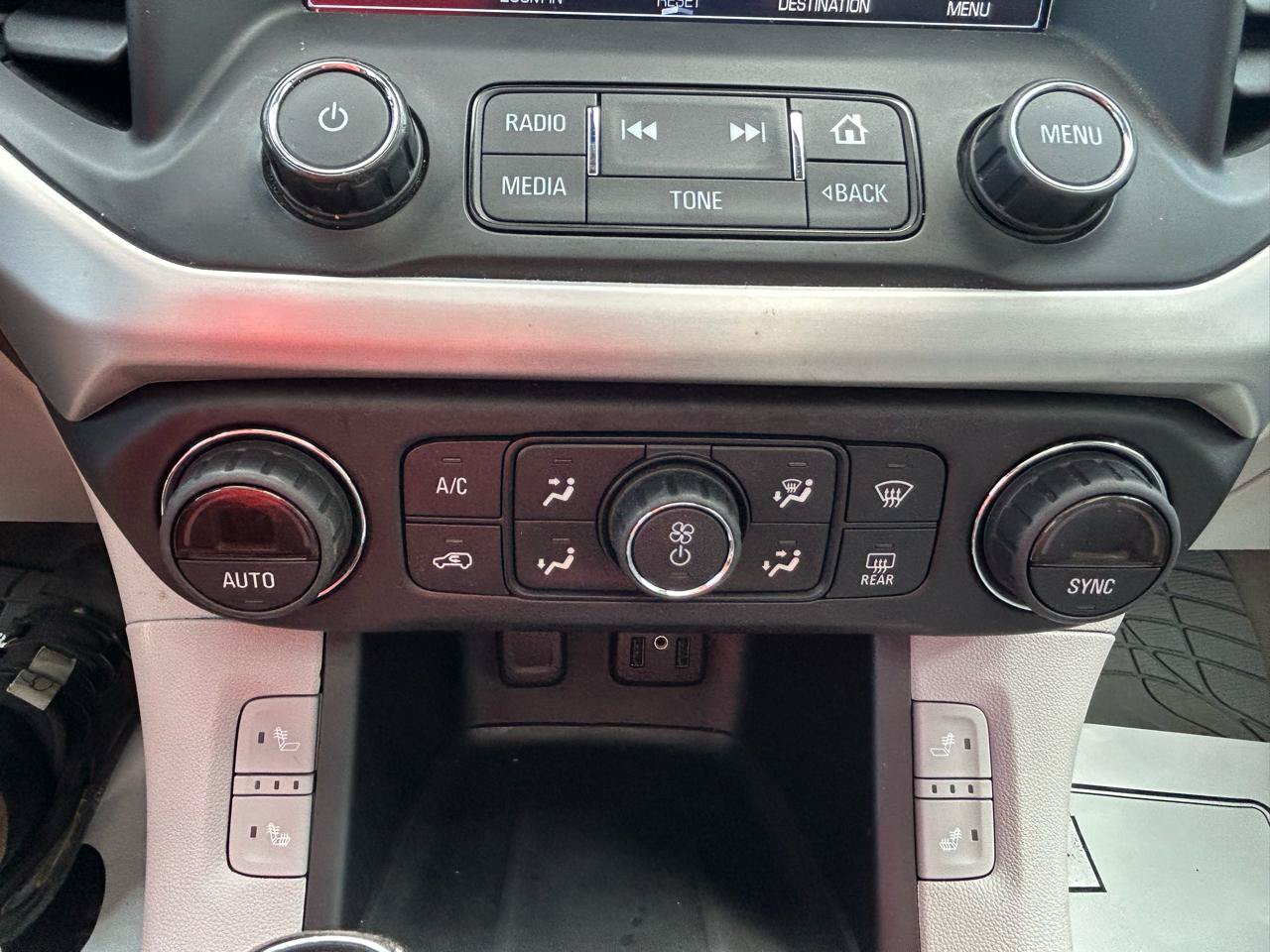 Used 2017 GMC Acadia SLT FWD image 28