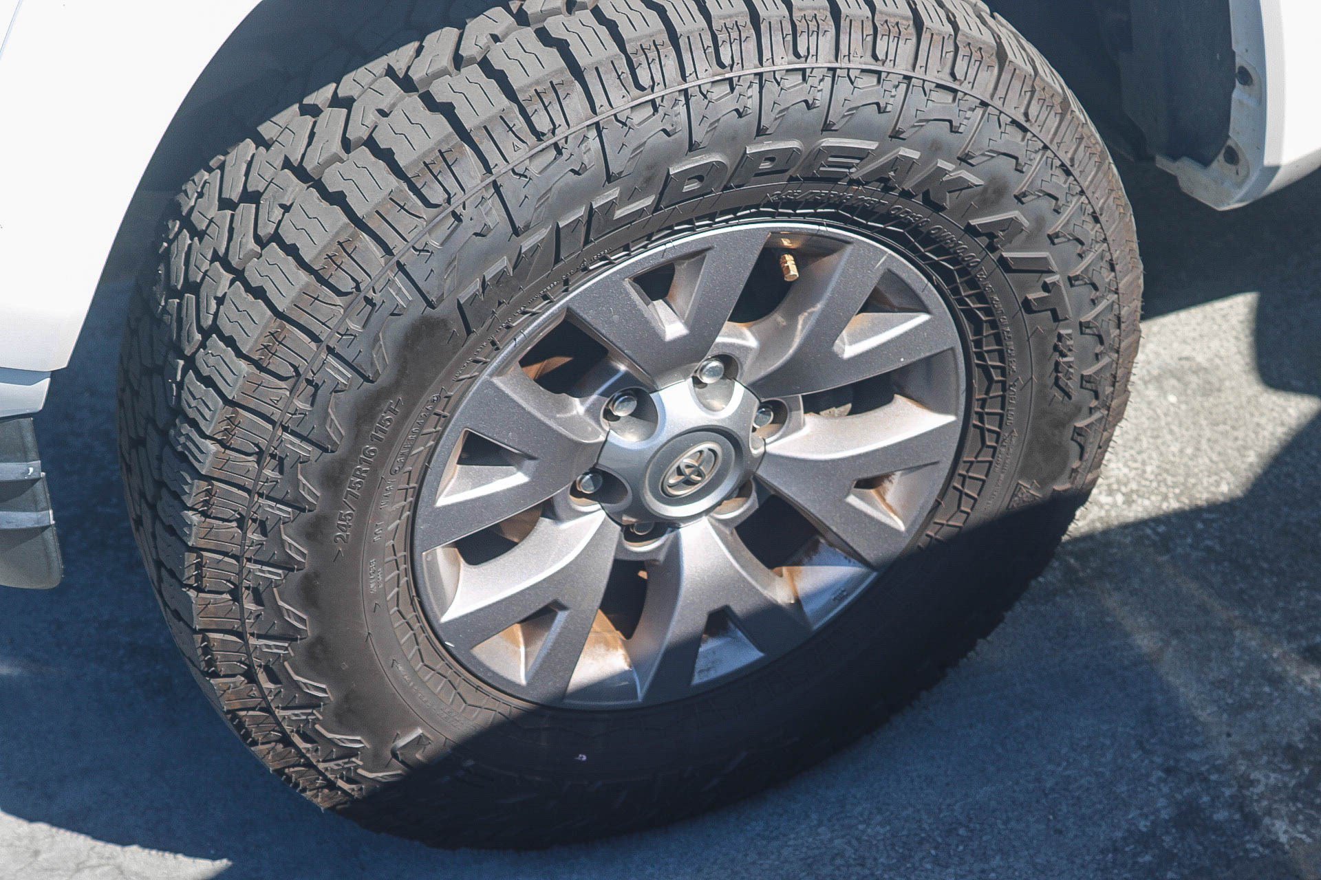 Used 2019 Toyota Tacoma SR5 AWD/4WD image 8