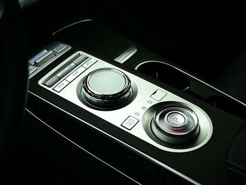 Used 2025 Genesis GV70 3.5T Sport w/ Sport Prestige Package AWD/4WD image 59