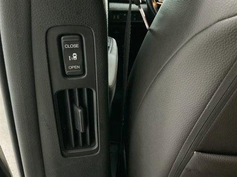 Used 2018 Honda Odyssey EX-L image 34