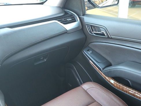 Used 2020 Chevrolet Tahoe Premier w/ Premier Plus Edition image 22