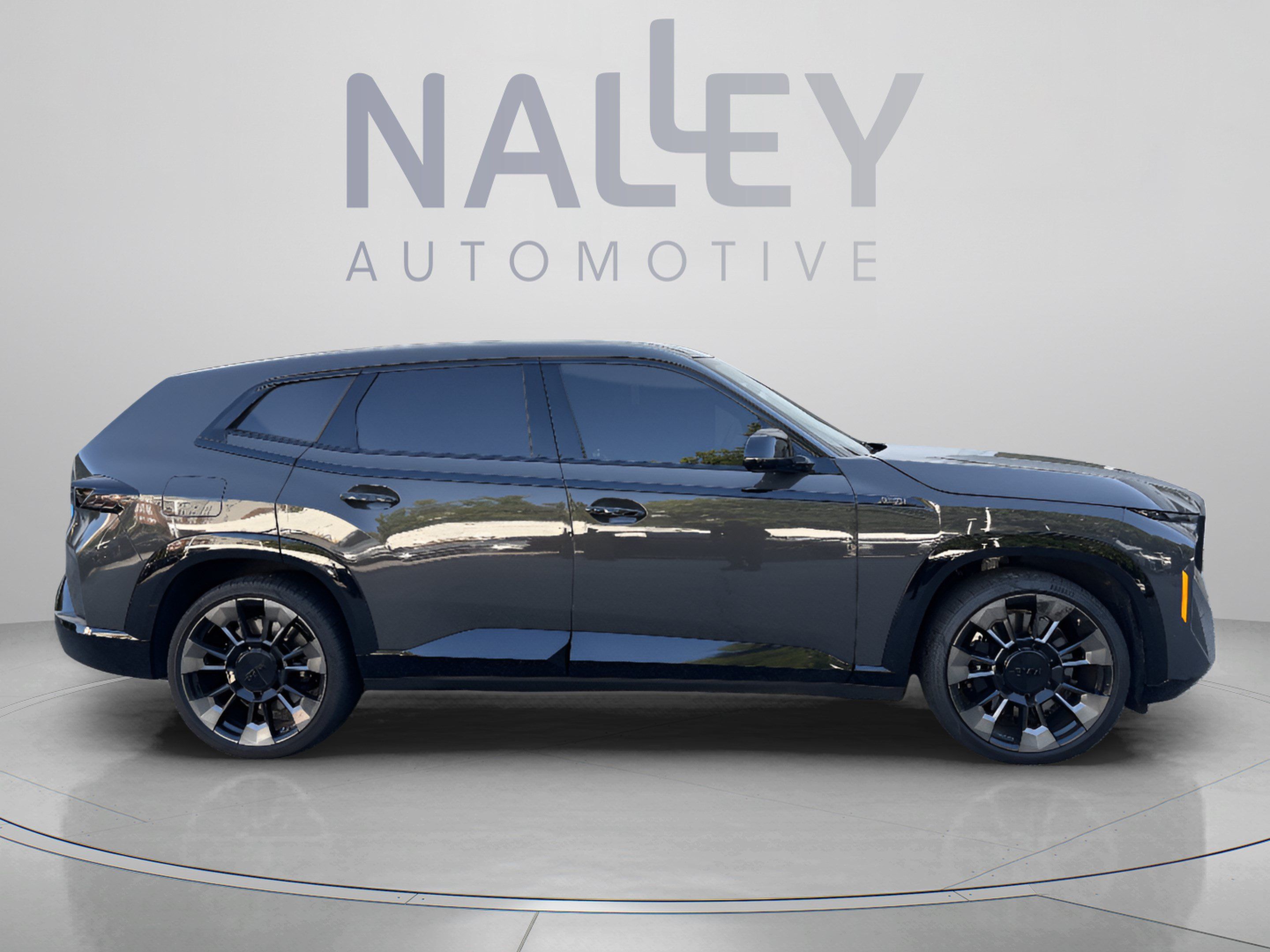 Used 2024 BMW XM AWD/4WD image 4