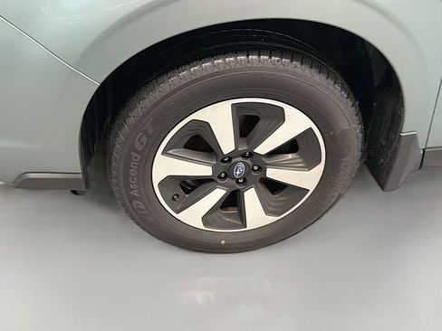 Used 2017 Subaru Forester 2.5i Premium w/ All-Weather Package image 29