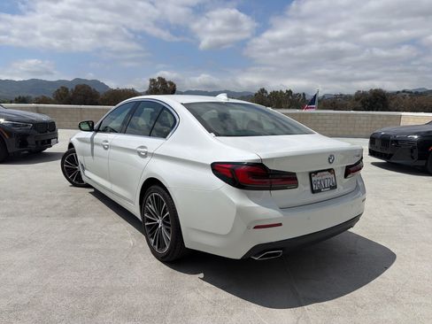 Used 2023 BMW 530i w/ Convenience Package RWD image 2