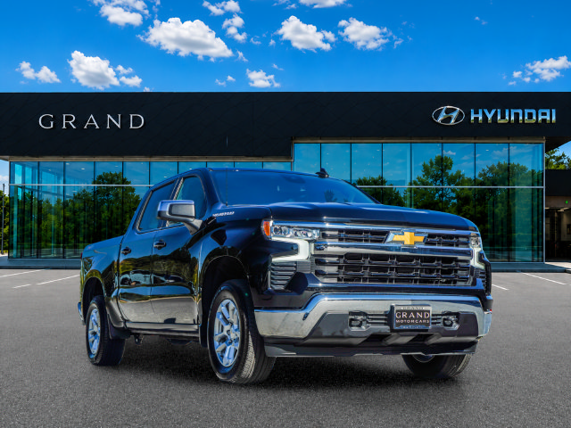 Used 2024 Chevrolet Silverado 1500 LT AWD/4WD image 8