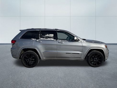 Certified 2021 Jeep Grand Cherokee Laredo X image 5