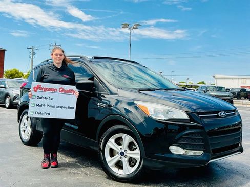 Used 2014 Ford Escape SE w/ Equipment Group 201A FWD image 1