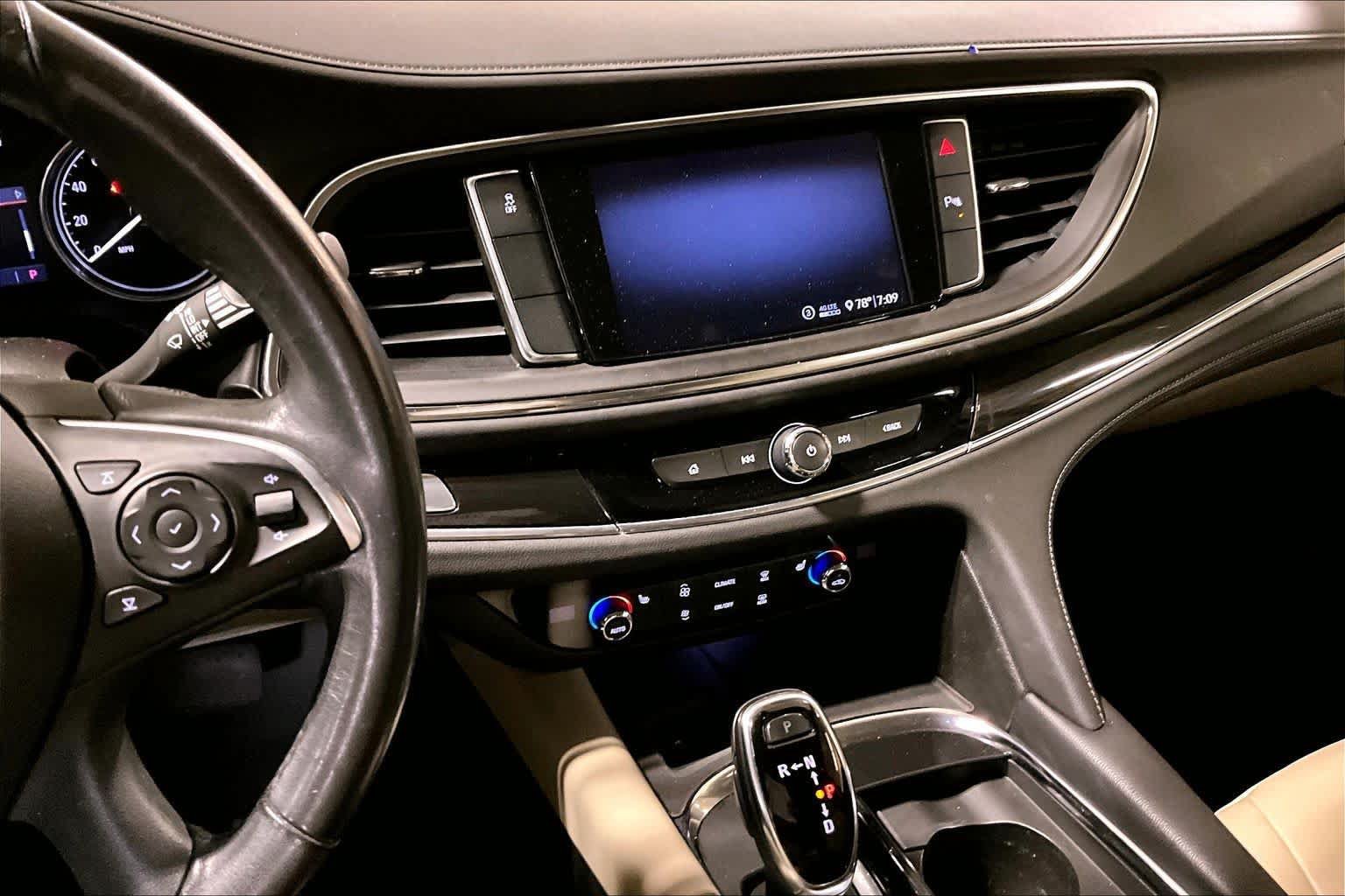 Used 2021 Buick Enclave Essence w/ Sound and Sites Package FWD image 7
