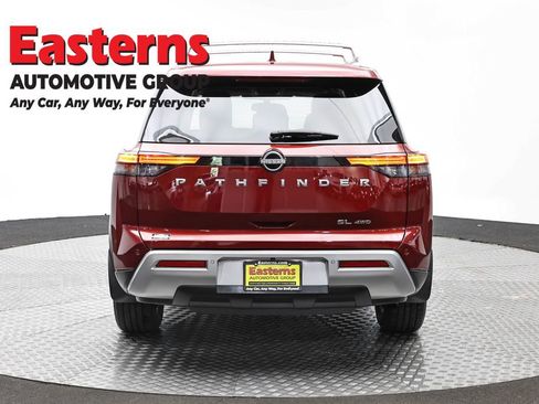 Used 2022 Nissan Pathfinder SL AWD/4WD image 6