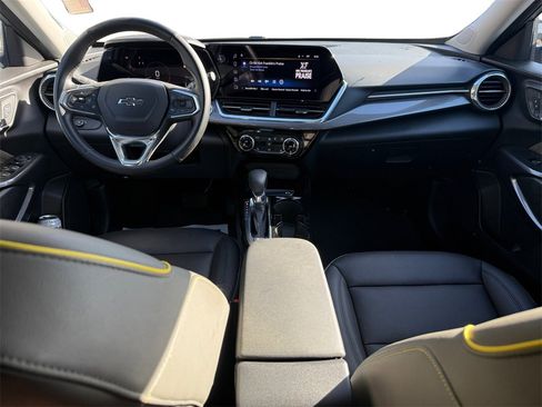 Used 2025 Chevrolet Trax ACTIV w/ Driver Confidence Package image 10