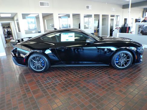 New 2026 Ford Mustang Dark Horse image 6