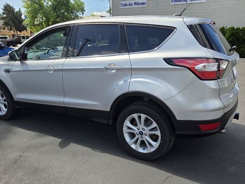 Used 2017 Ford Escape SE AWD/4WD image 12