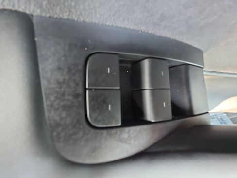 Used 2023 Tesla Model Y Long Range AWD/4WD image 30