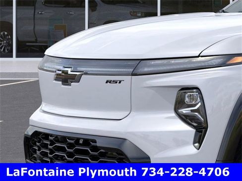 New 2025 Chevrolet Silverado EV RST image 13