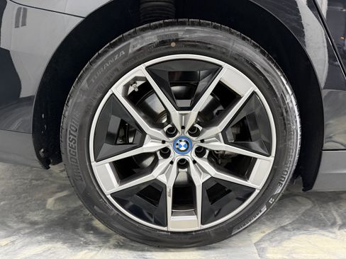 Used 2024 BMW i5 eDrive40i w/ M Sport Package image 32