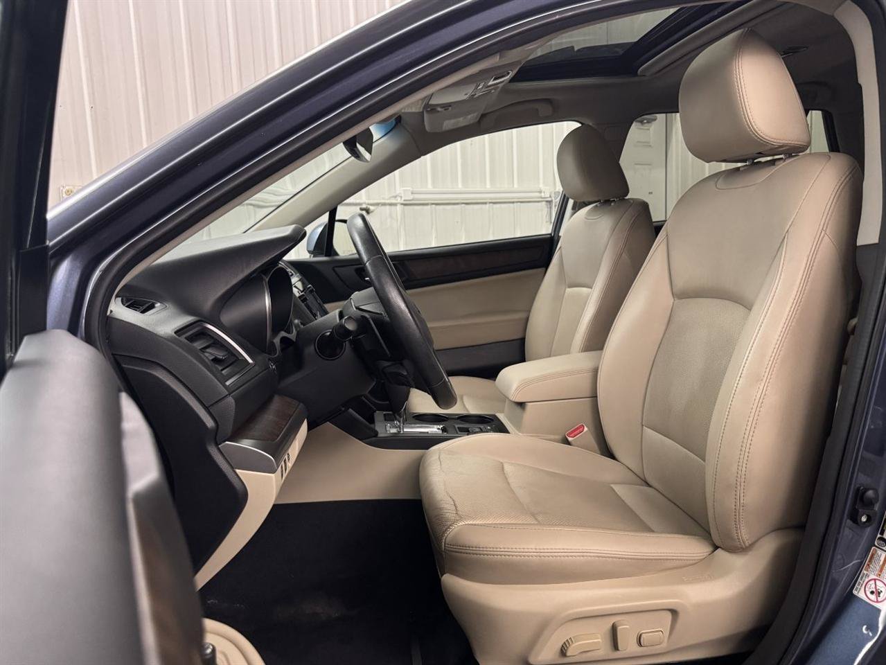 Used 2017 Subaru Outback 2.5i Limited AWD/4WD image 7
