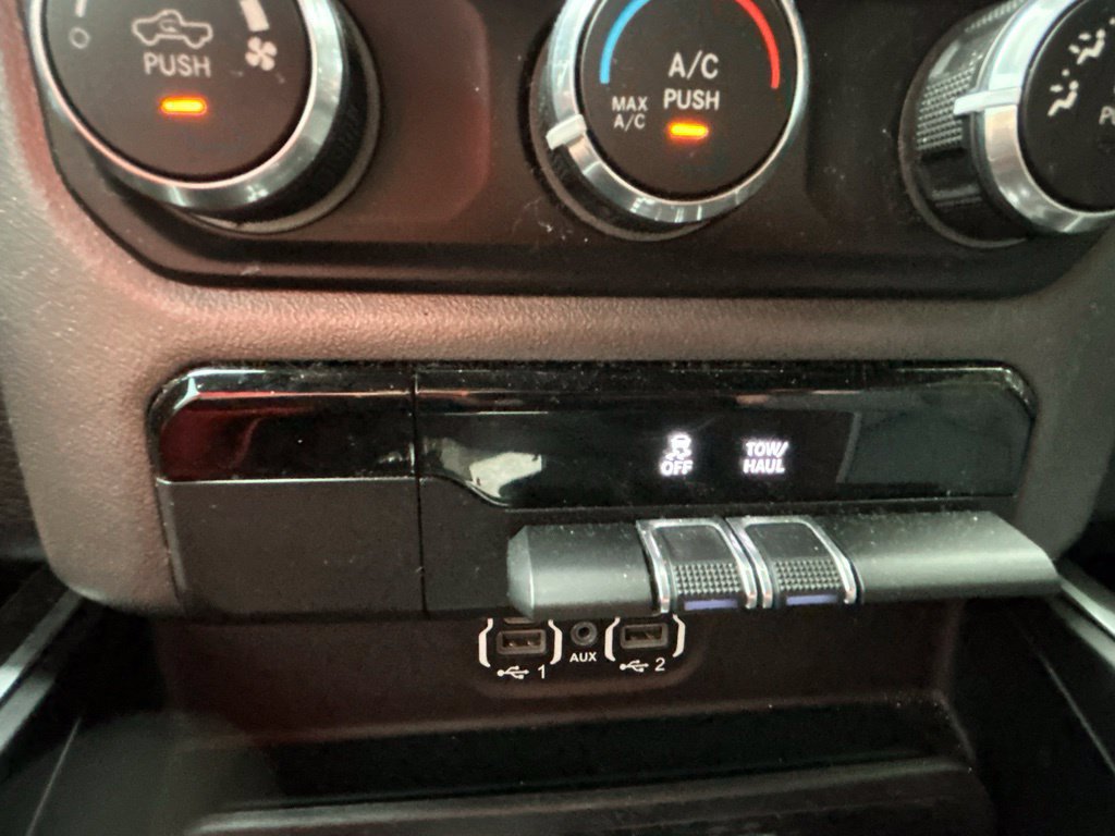 Used 2022 RAM 1500 Big Horn AWD/4WD image 29