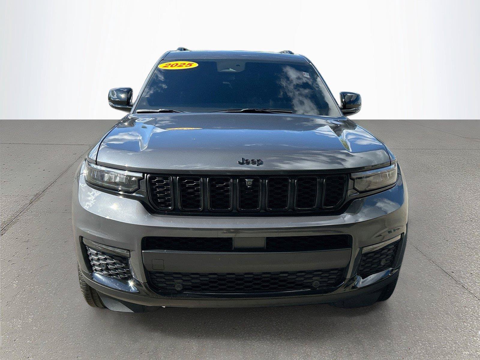 Used 2025 Jeep Grand Cherokee L Limited w/ Luxury Tech Group II AWD/4WD image 9