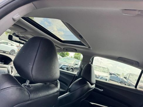 Used 2016 Acura TLX w/ Technology Package FWD image 11