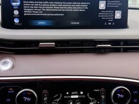 Used 2023 Genesis GV70 2.5T w/ Advanced Package image 12