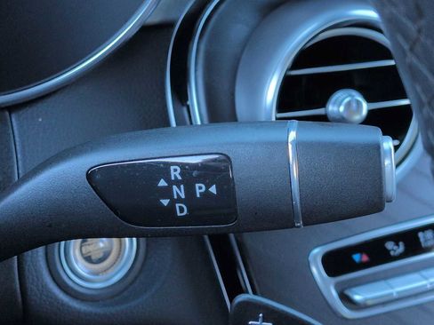 Used 2022 Mercedes-Benz GLC 300 image 32