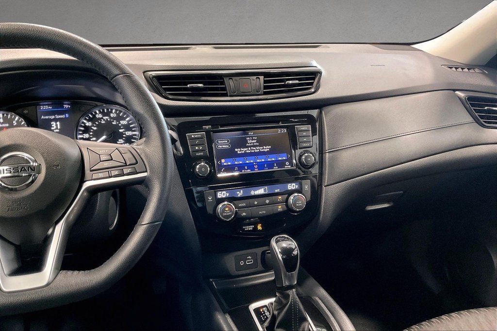 Used 2019 Nissan Rogue SV AWD/4WD image 10