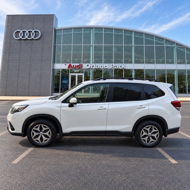 Used 2023 Subaru Forester Premium AWD/4WD image 8