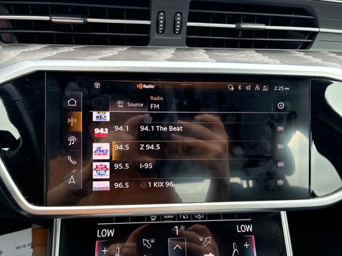 Used 2024 Audi A6 Premium Plus image 13