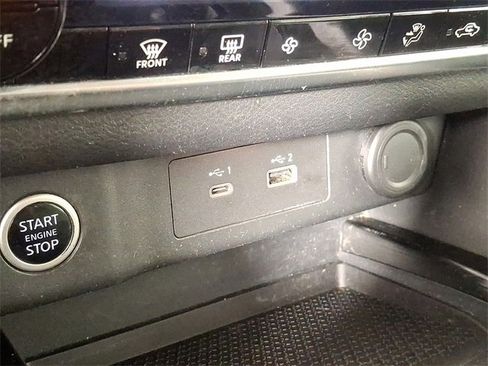 Used 2021 Nissan Rogue SV image 19