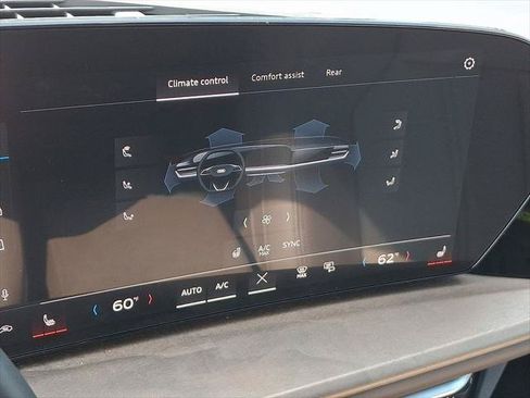 Certified 2025 Audi Q5 Premium w/ Convenience Package AWD/4WD image 17