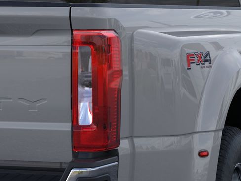 New 2026 Ford F350 XLT w/ FX4 Off-Road Package AWD/4WD image 21