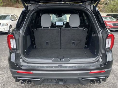 Certified 2025 Ford Explorer ST image 12