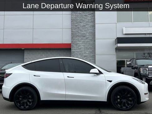 Used 2024 Tesla Model Y Long Range image 6