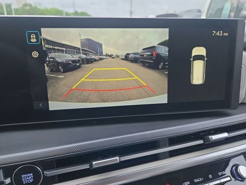 Used 2025 Hyundai Santa Fe SEL image 11